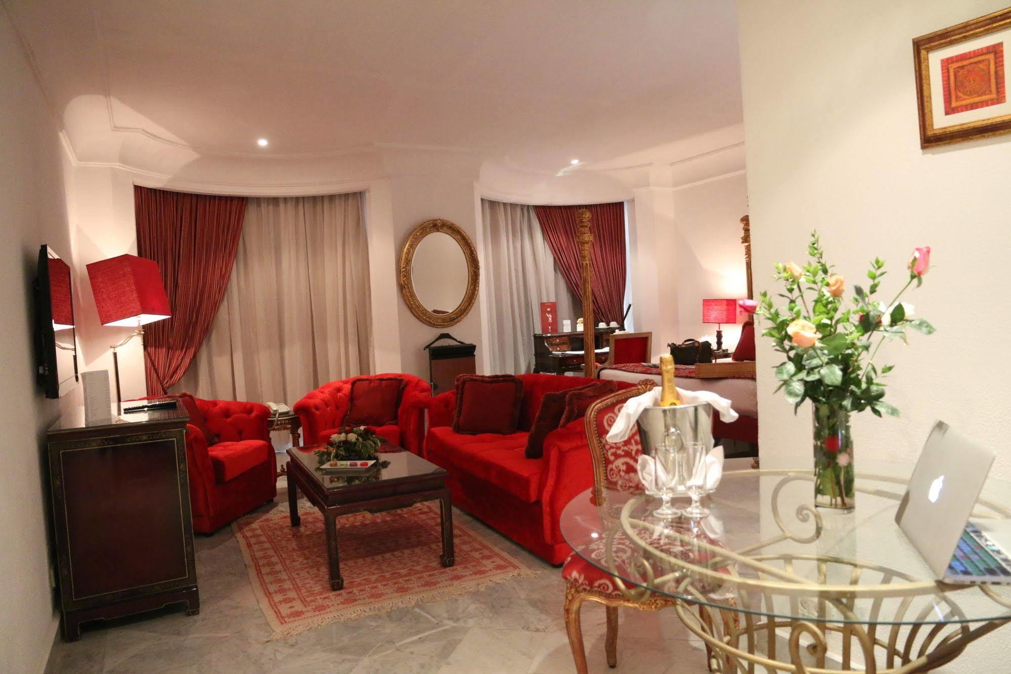 Hotel La Maison Blanche 5*