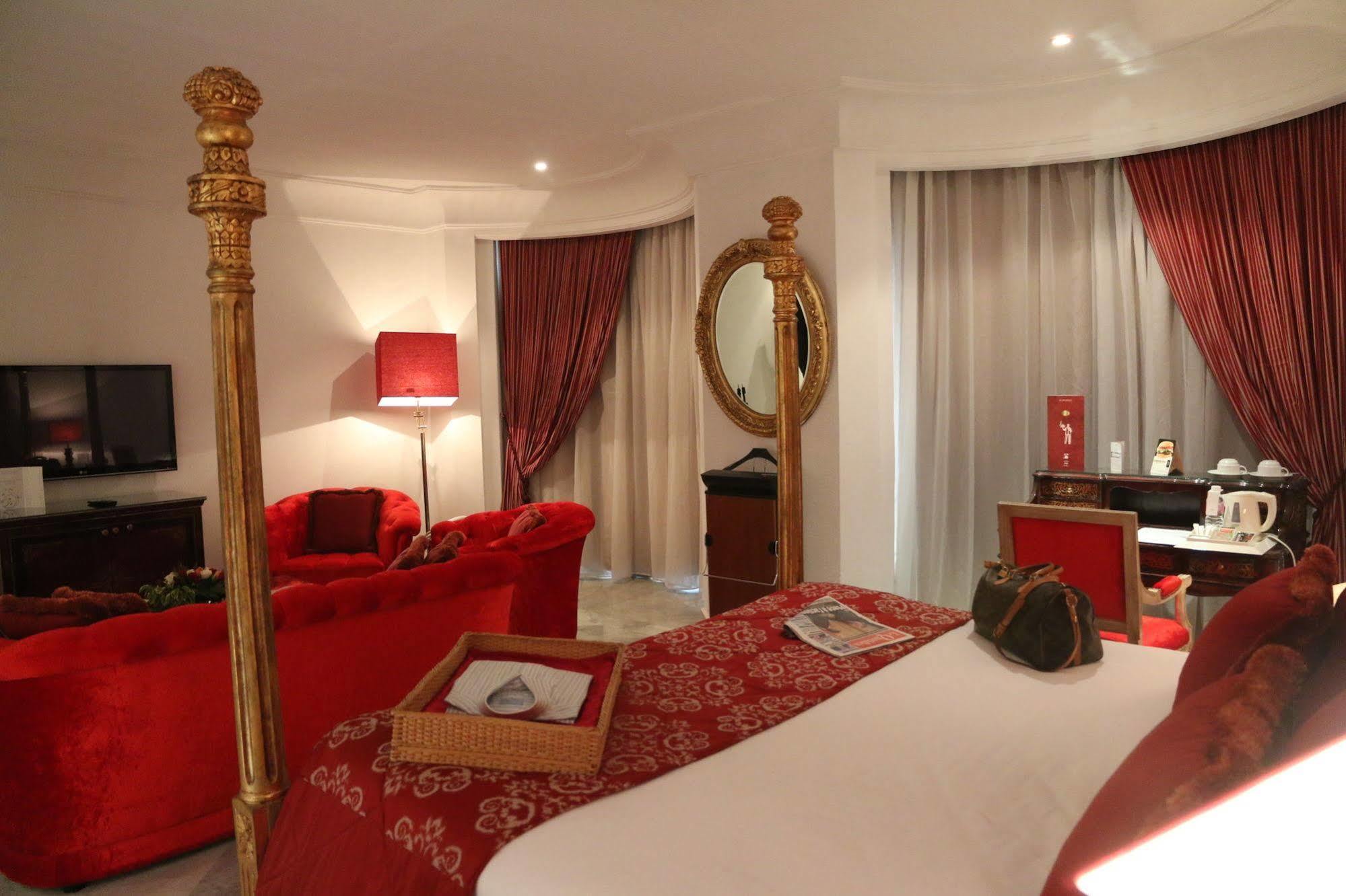 La Maison Blanche Hotel 5*